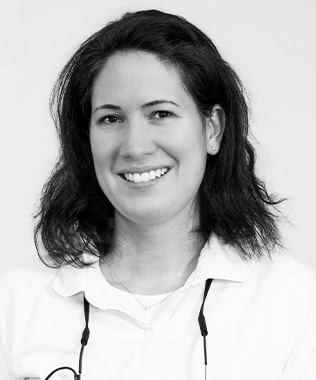 Dr. Christina Hofmeister – Zahnärztin in Göppingen für moderne und einfühlsame Zahnmedizin für die ganze Familie